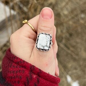 Silver Howlite Ring